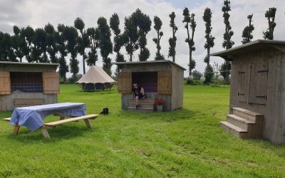 Uniek: overnacht op onze camping in een bedstee!